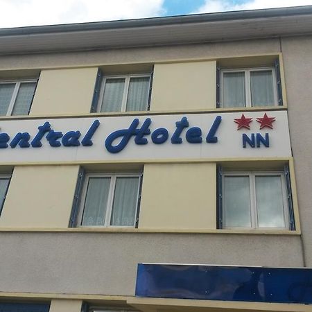 Central Hotel Сен-Приест Екстериор снимка